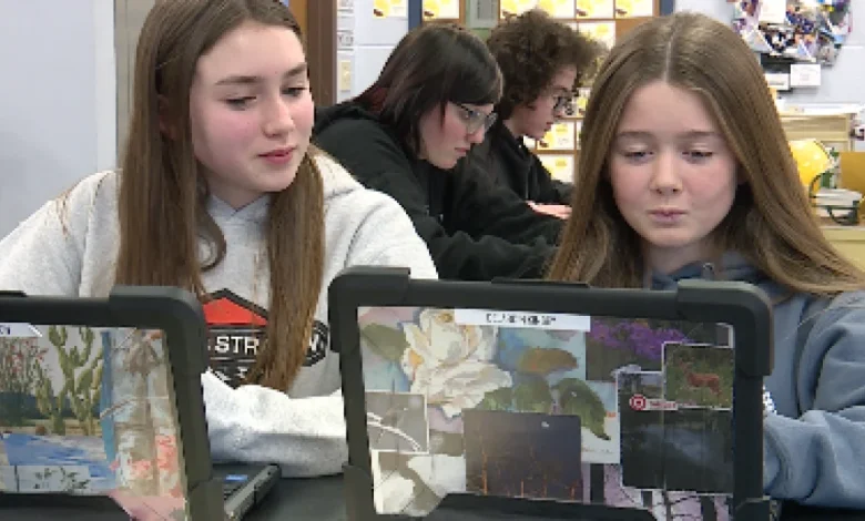 Lincoln High students swap screen time for study time after phone ban