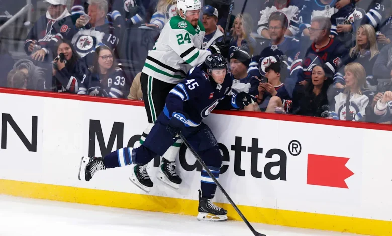 Line Combinations: Jets vs. Stars