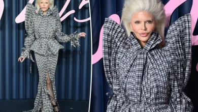 Lisa Rinna’s dramatic beauty transformation leaves her unrecognizable on the Fashion Awards 2025 red carpet