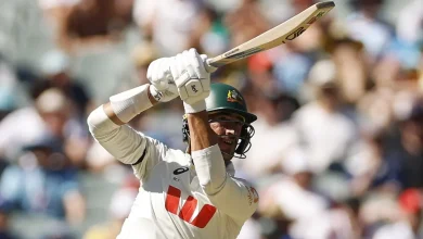 Live Cricket Update - AUS vs ENG 3rd Test - Live Report - Australia chase more runs as heat rises