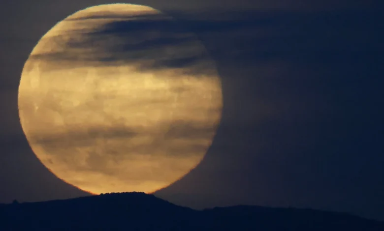 Look up tonight to see the year’s final supermoon