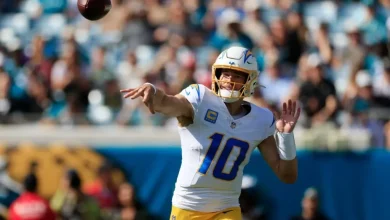 Los Angeles Chargers Start-Sit: Week 13 Fantasy Advice for Justin Herbert, Kimani Vidal, Keenan Allen, Oronde Gadsden II, and Others