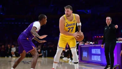 Los Angeles Lakers at Phoenix Suns odds, picks and predictions