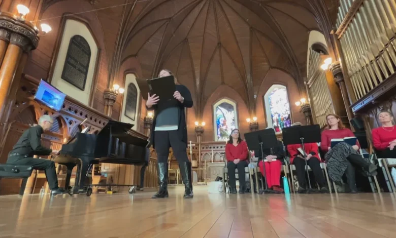 Loved ones honoured during memorial carolling service in Charlottetown