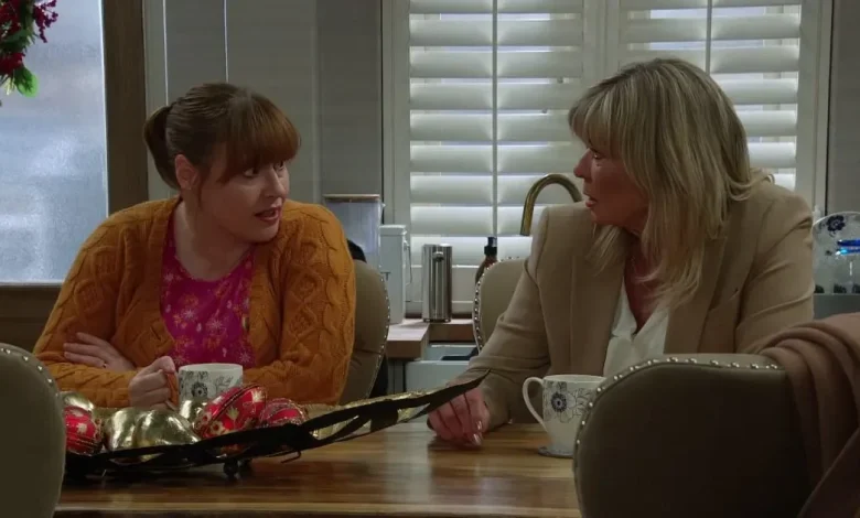 Lydia plays with fire in Emmerdale as she betrays Kim in a dangerous way