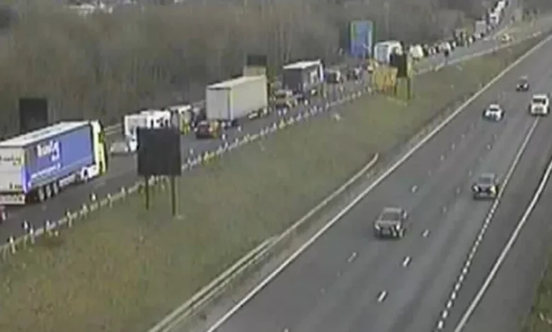 M20 traffic LIVE: Huge crash sparks oil spill and severe delays during rush hour