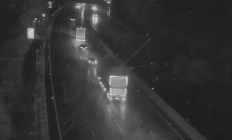M25 closed after multi-vehicle crash with emergency services called to scene