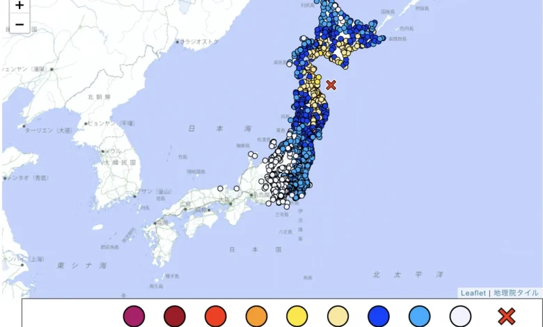 M7.6 quake triggers tsunami warning for northeastern Japan
