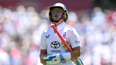 'Madness from Pope' - Lyon gifted wicket on return