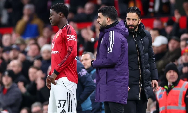 Mainoo's brother wears 'Free Kobbie' shirt at OT