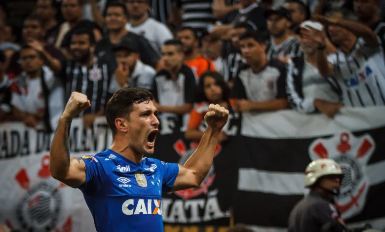 Maior rival do Cruzeiro na Copa do Brasil, Corinthians esteve no caminho de dois títulos e sucumbiu à camisa 10; relembre