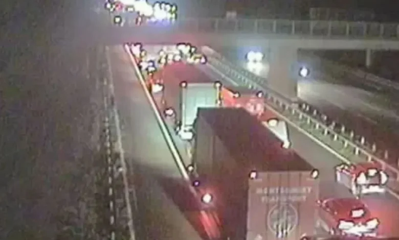 Major motorway closes after horror crash as road expected to be shut for hours