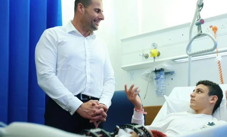 Malta’s PM welcomes injured child from Gaza