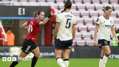 Man Utd 2-1 West Ham: Dominique Janssen hits free-kick winner