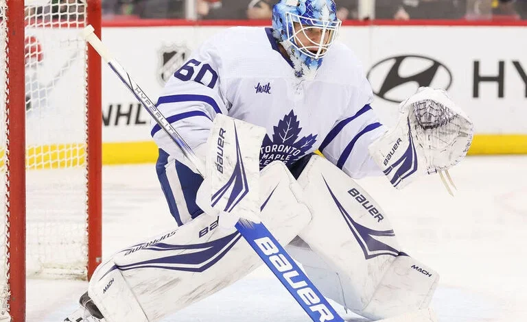 Maple Leafs' Woll suffers lower-body injury vs. Hurricanes