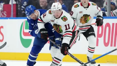 Maple Leafs earn third-period comeback win over Blackhawks