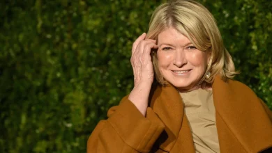 Martha Stewart Cares for Her Mom’s Heirloom Christmas Cactus