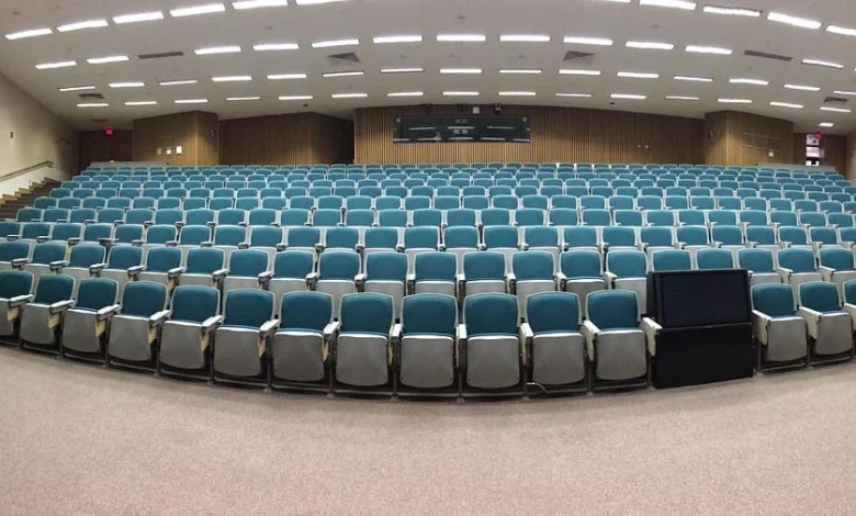 Martin Lewis has spent 15 years telling us black is white when it comes to student loans