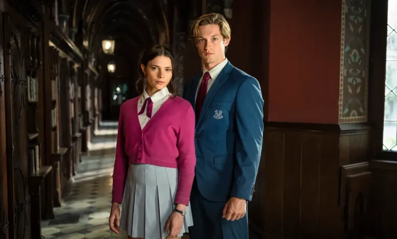 'Maxton Hall' Star Damian Hardung Loves That James Finally Goes to Therapy