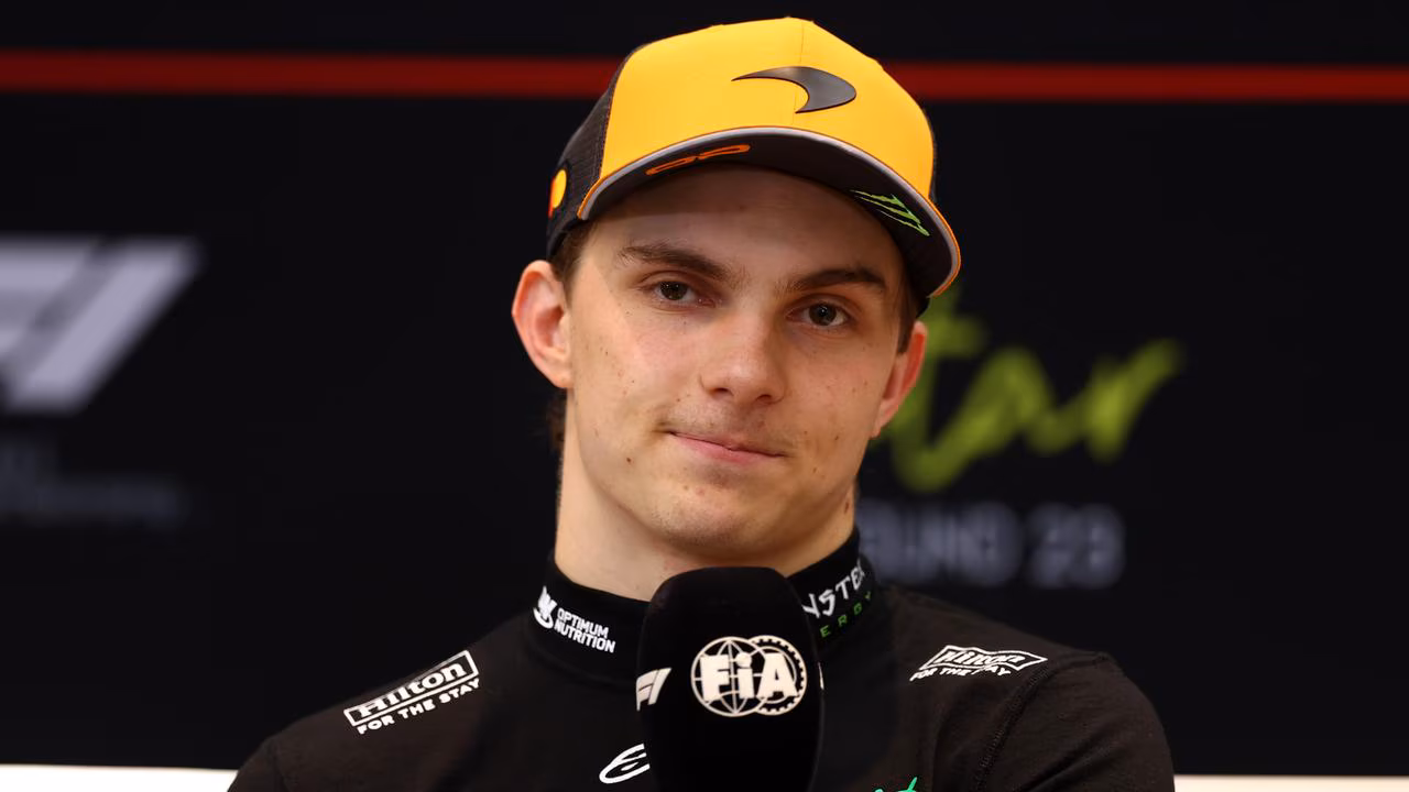 McLaren replaces Piastri in title twist