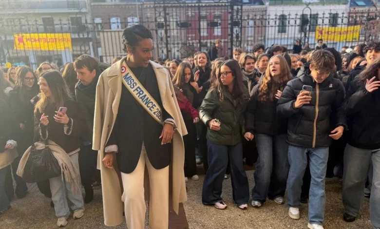 "Même 1 euro, ça peut avoir un impact" : des lycéens amiénois mobilisés pour le Téléthon avec Miss France 2025