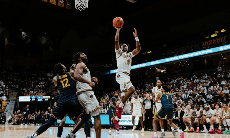 Men's Basketball Meets Notre Dame in ACC/SEC Challenge Tuesday