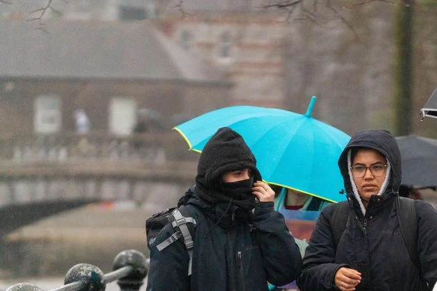 Met Éireann issues Status Yellow warnings for 13 counties as rainy weekend ahead