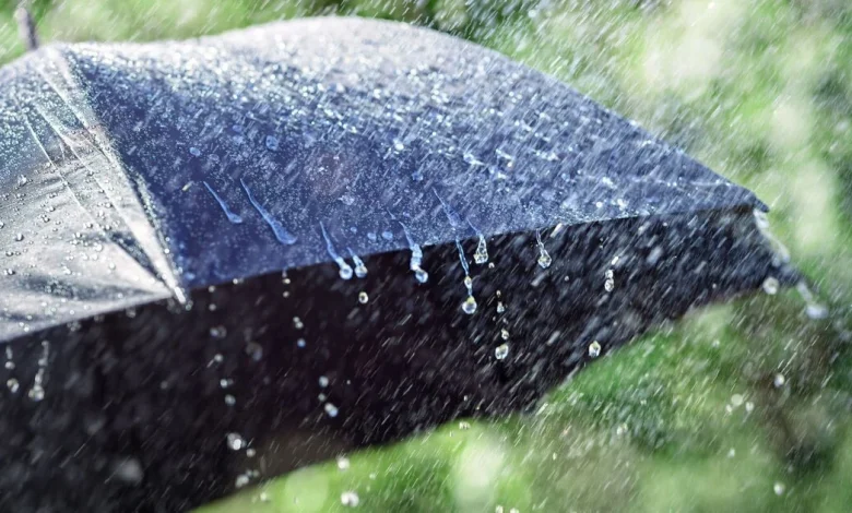 Met Office issues new 7-hour weather warning as 6 UK areas face blackouts and floods