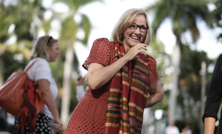 Miami elige hoy nuevo alcalde entre demócrata y ex jefe migratorio apoyado por Trump