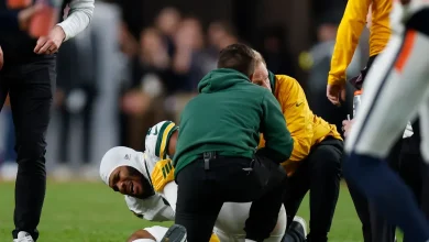 Micah Parsons injury update: Packers star suffers left knee injury vs Broncos