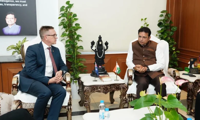 Minister Julian Hill highlights Singh as most common surname in Aussie cricket as Canberra deepens India