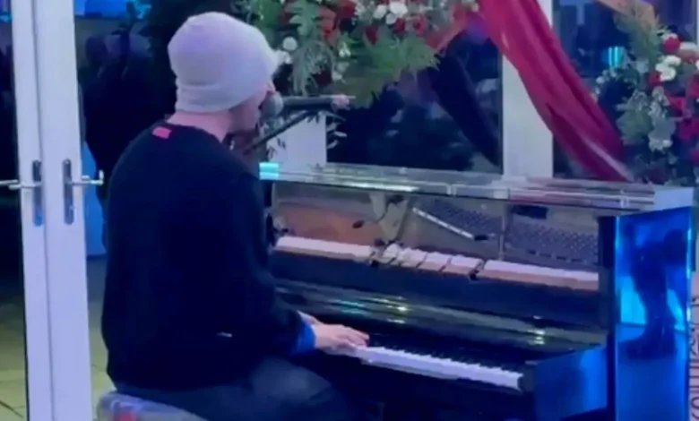 Moment Brit superstar surprises bride & groom for 1st dance after mum's request