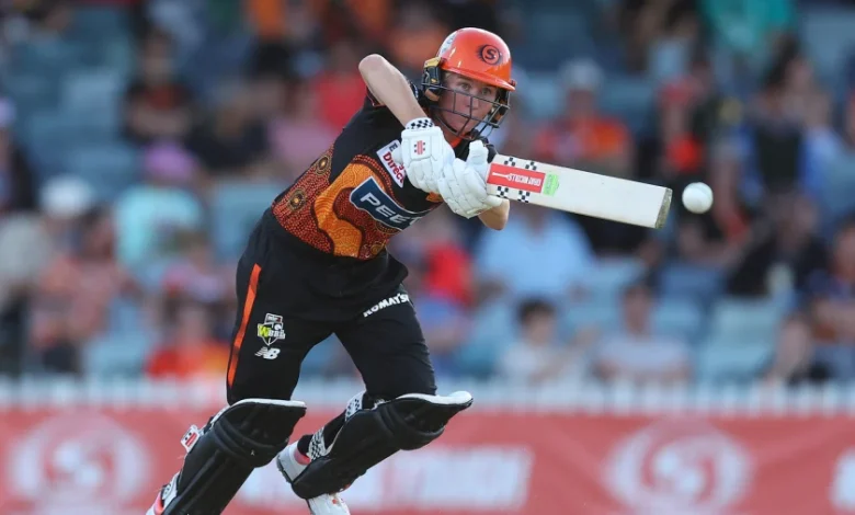 Mooney 94* seals finals spot for Scorchers, Heat finish tournament winless