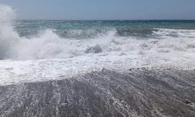 Motril: Alerta amarilla en la Costa de Granada con vientos de 60km/h y olas de 4 metros. En el norte de la provincia en aviso naranja por lluvias