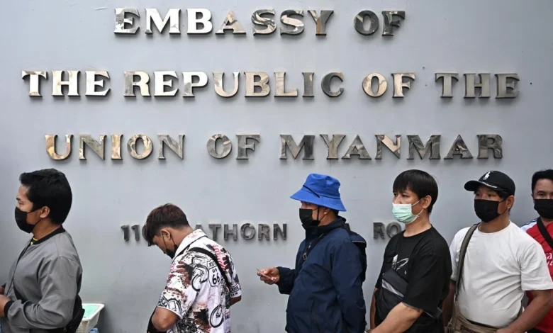Myanmar citizens head to early polls in Bangkok