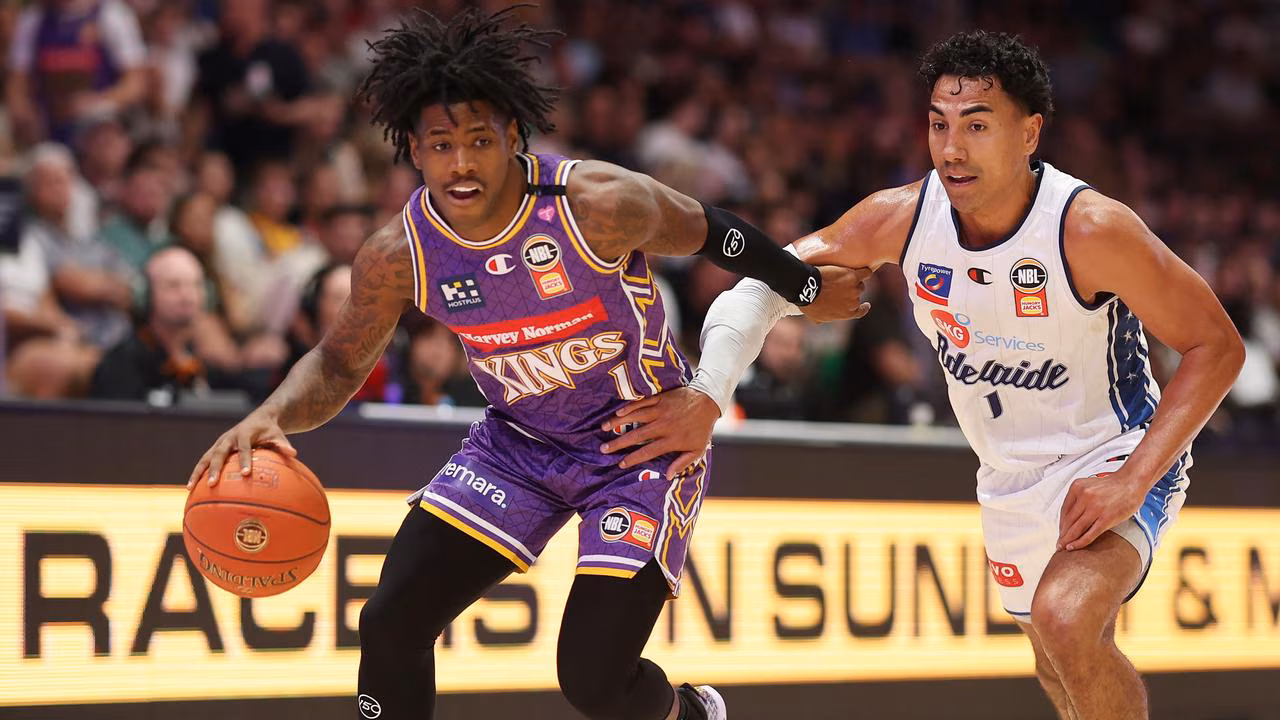 NBL giants’ resurgence continues as MVP duel goes way of Sydney ace in overtime thriller