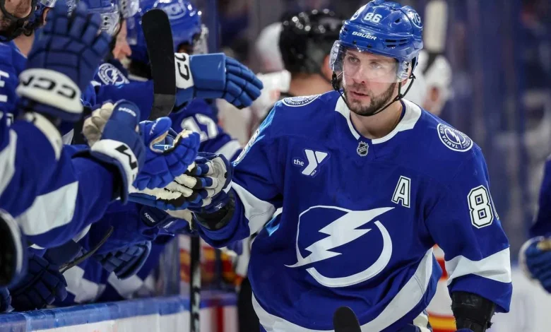NHL Weekly: Kucherov and Vasilevskiy shine for Tampa Bay, Ovechkin sent flying