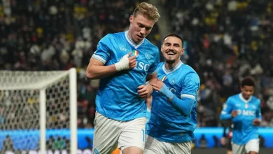 Napoli-Milan 2-0, luci d'Arabia per gli azzurri: Neres e Hojlund regalano la finale a Conte