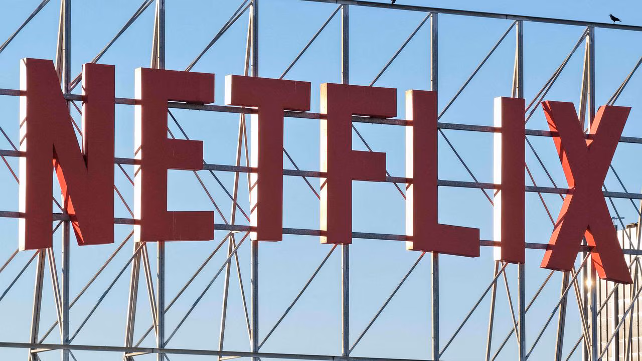 Netflix demolished, $163bn rival Warner bid