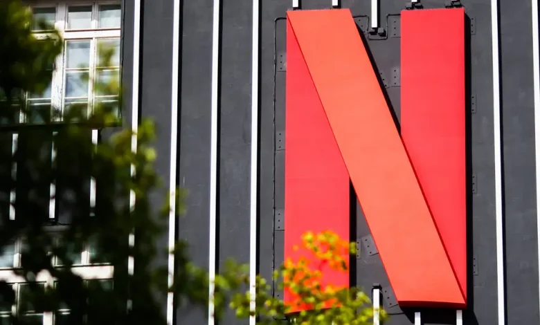 Netflix investors don't seem to like its blockbuster deal with Warner Bros. Discovery
