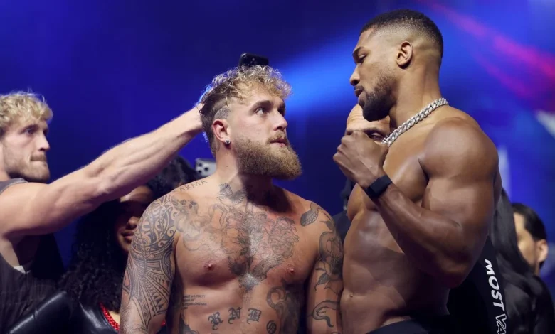 Netflix viewers rage as Jake Paul vs Anthony Joshua hit by technical issues