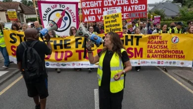 New alliance Together calls unity march against far right