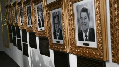 New plaques on Trump’s ‘Presidential Walk of Fame’ offer pointed descriptions of predecessors