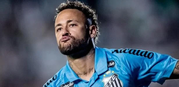 Neymar dá show com 3 gols em 17min, Santos bate Juventude e se afasta do Z4
