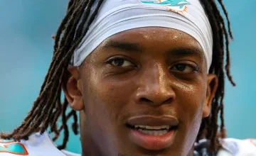 Ollie Gordon II Suffers ankle injury