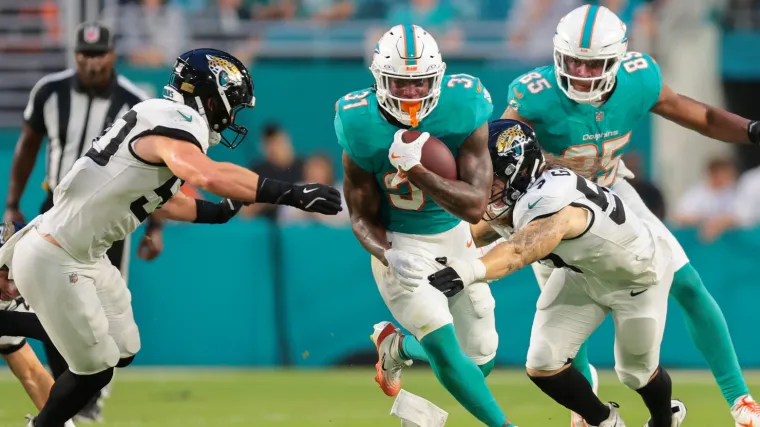 Ollie Gordon injury update: Latest news on Dolphins RB's status in Week 15 game
