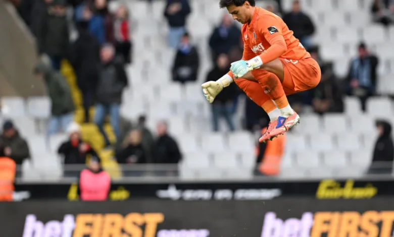 Oud-Ajacied maakt onverwacht debuut in Champions League na blessure