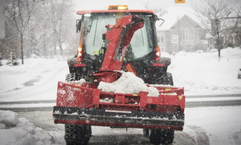 Overnight parking ban in place ahead of 15-20 cm of heavy, blowing snow
