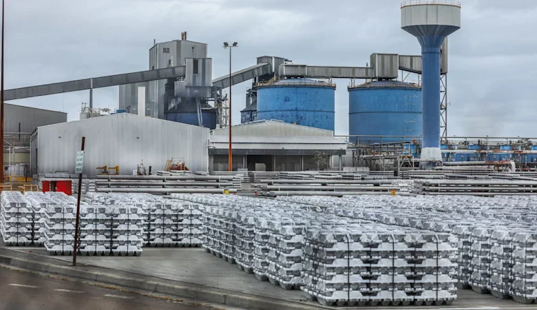 PM reveals rescue deal for power-hungry Tomago smelter