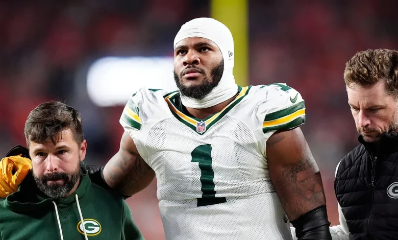 Packers star Micah Parsons suffers non-contact knee injury vs Broncos